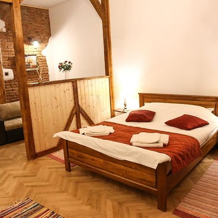 Apartamentul 16 Brasov Bagian luar foto